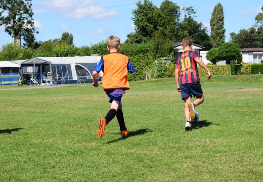 Ardoer camping Scheldeoord profvoetbal clinic 2016 (16).JPG